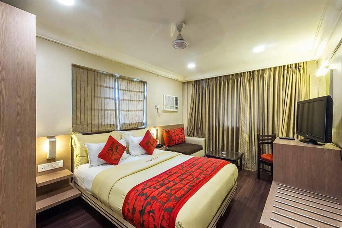 Hotel Landmark Fort Мумбаи Экстерьер фото