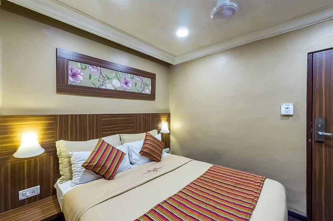 Hotel Landmark Fort Мумбаи Экстерьер фото